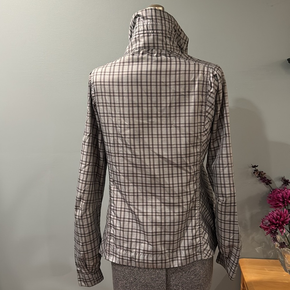 Nau Lightweight Jacket - Picture 3 of 11